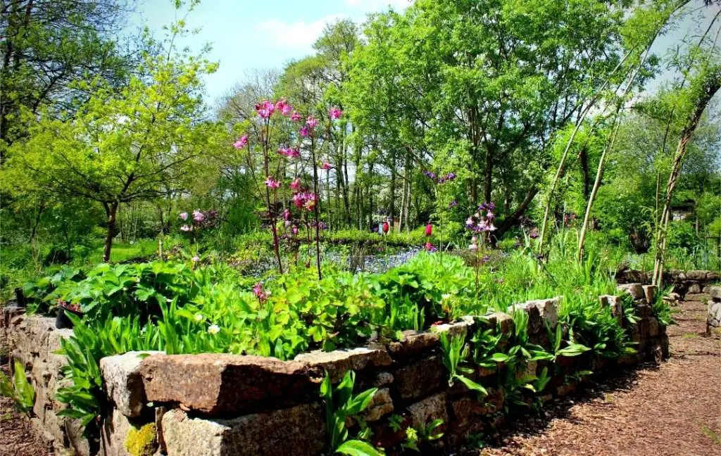 rock raised bed garden